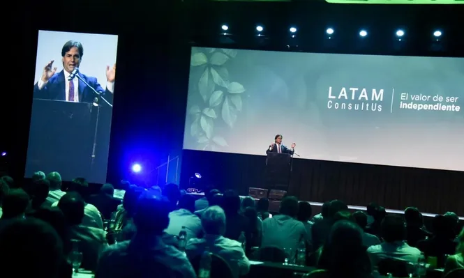Lacalle Pou participó de la primera jornada de Kick Off 2023, en Punta del Este.