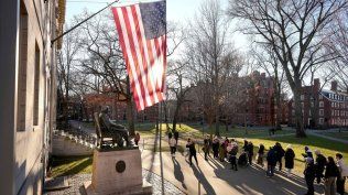 La administración Trump profundiza su pelea con Harvard: el Pentágono corta lazos con la universidad por woke