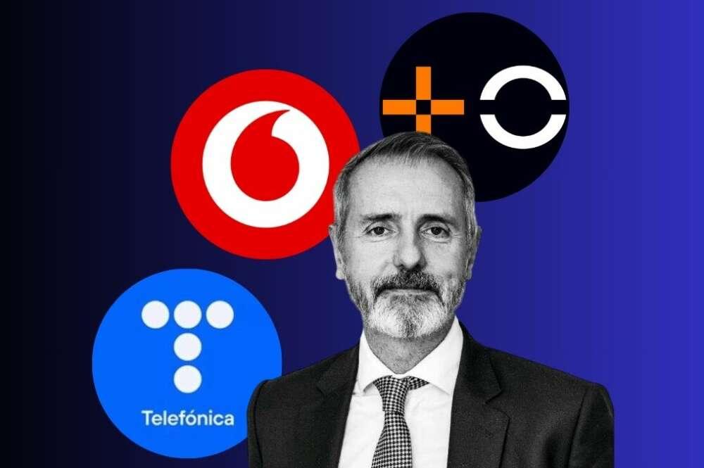 Marc Murtra, presidente de Telefónica junto a los logos de MasOrange y Vodafone