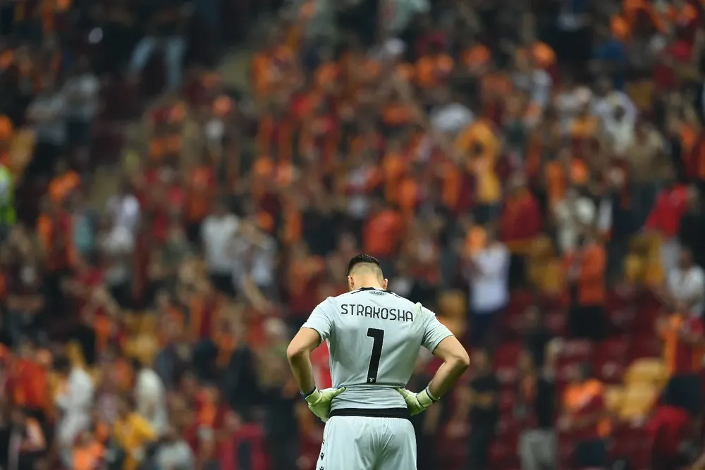 Thomas Strakosha destrozado tras su error