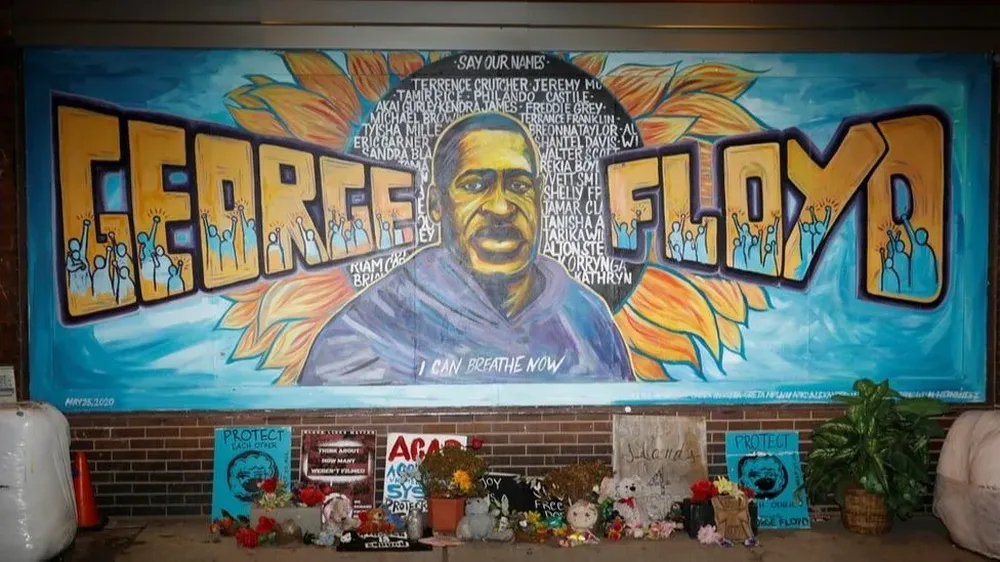 Mural donde retratan a George Floyd en Estados Unidos