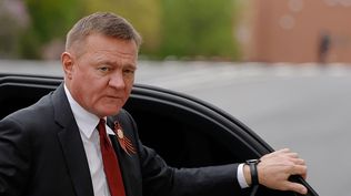 El exministro de Transporte ruso, Roman Starovoit, fue encontrado muerto en las afueras de Moscú.