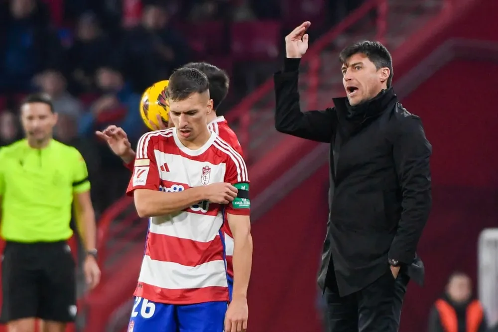 Medina no sigue en Granada como técnico