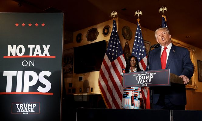 El Senado de EEUU avanza con una promesa de campaña de Trump y aprueba eliminar los impuestos a las propinas