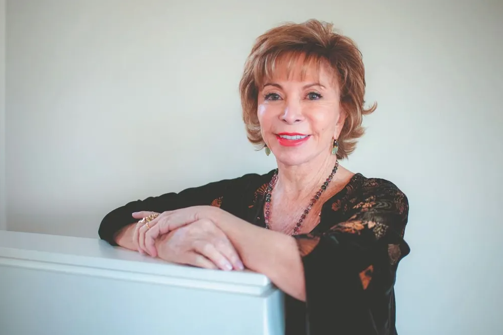 Isabel Allende estará en la Feria del Libro de Montevideo