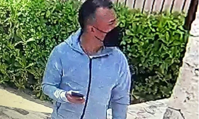 La policía busca al tirador y publicó su fotografía