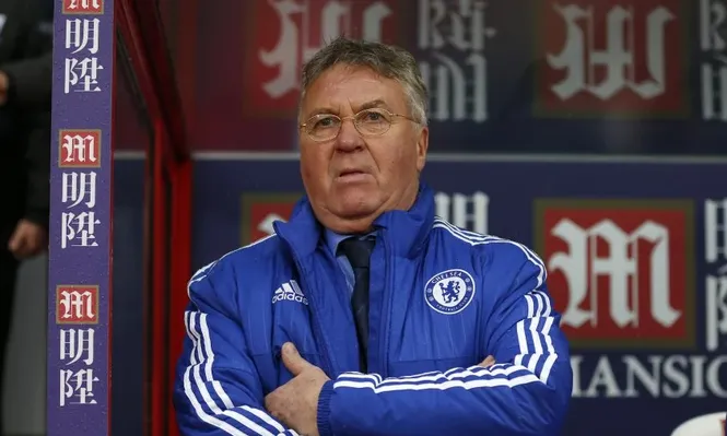 Hiddink asumió y ya se quiere ir de Chelsea