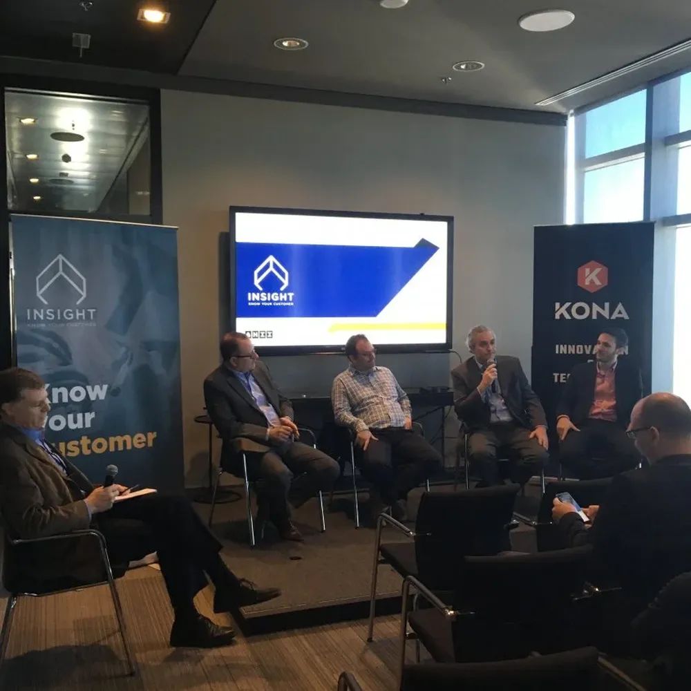 Expertos que participaron del panel organizado por la empresa Kona