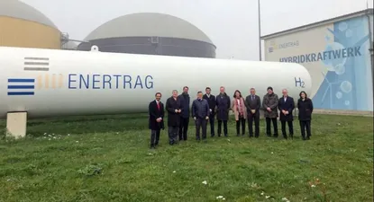 El ministro de Industria encabeza una gira por Europa para buscar inversiones para hidrógeno verde.