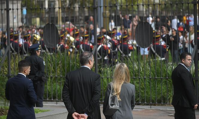 La investigación sobre Manuel Adorni reavivó la interna en el Gobierno por la relación con la Justicia