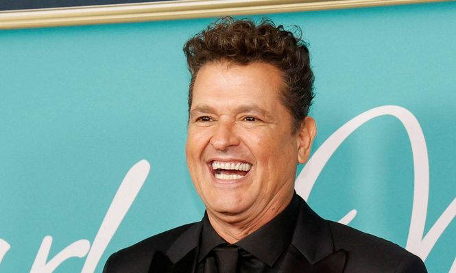 Vives se destaca por mezclar ritmos como la cumbia y el vallenato con el pop y el rock.