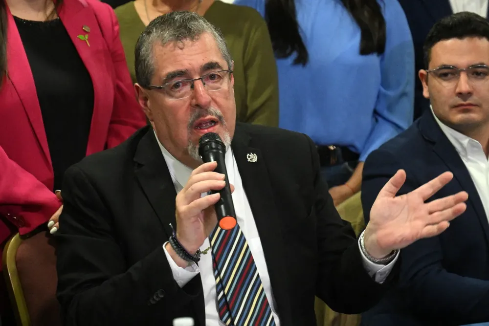 El presidente electo de Guatemala, Bernardo Arévalo, dijo que la fiscalía comete un “golpe de Estado”
