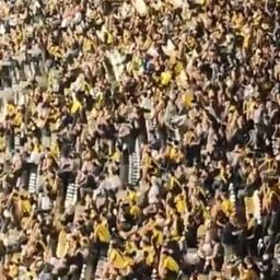 Hinchas de Peñarol yéndose más temprano del Estadio Campeón del Siglo Hinchas de Peñarol yéndose más temprano del Estadio Campeón del Siglo