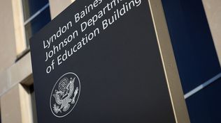 Trump avanza hacia el desmantelamiento del Departamento de Educación y despide casi a la mitad del personal