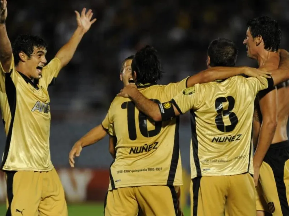 Peñarol vuelve a jugar la Copa en el Centenario