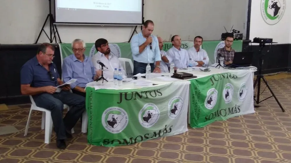 Intensa actividad registró la asamblea de la ANPL que tuvo lugar en Cardal en esta jornada
