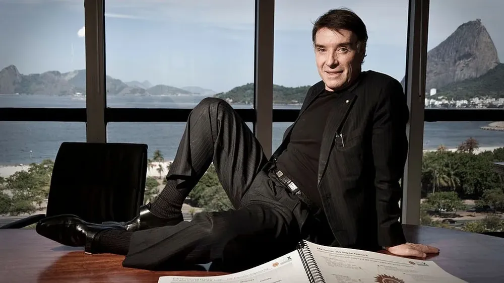 Eike Batista, posando en esta imagen de 2009, tuvo que cambiar las vistas de la costa de Río de Janeiro por las de una celda en prisión.