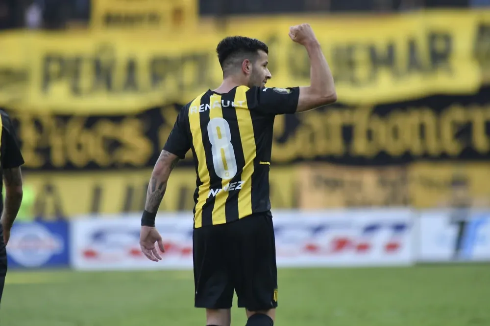 Pablo Ceppelini celebra su gol ante Liverpool
