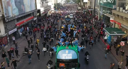 Así se vio desde el aire el paso de la caravana por 18 de Julio