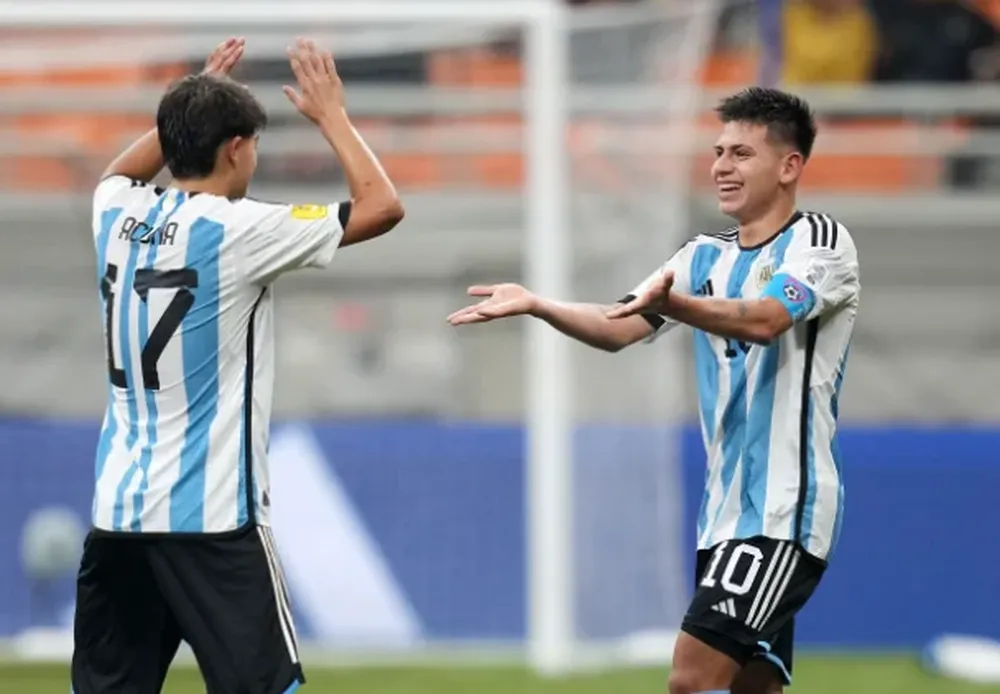 El diablito Echevrri en el triunfo del sub 17