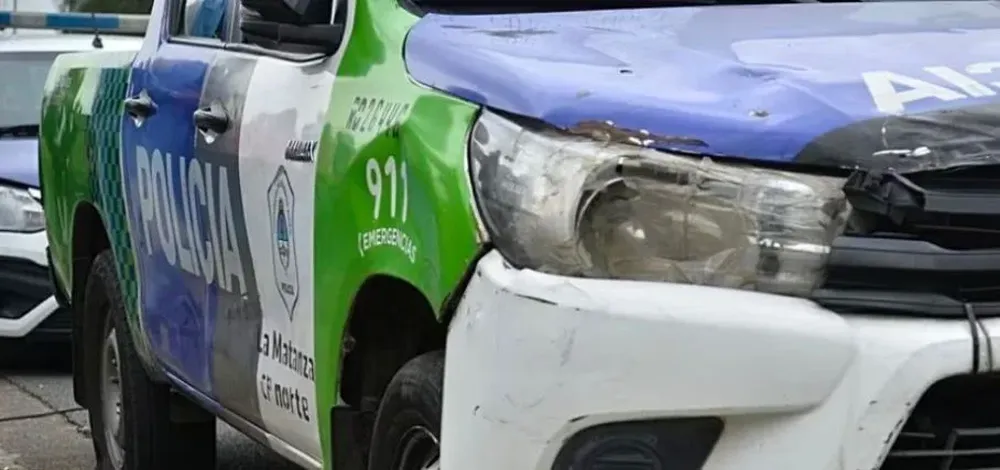Merlo: apuñalan a tres policías que identificaron a sospechosos de desguazar un auto robado