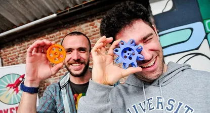 Los fundadores de MakerLab, Walter Guardia y Alejandro Lozdzieiski