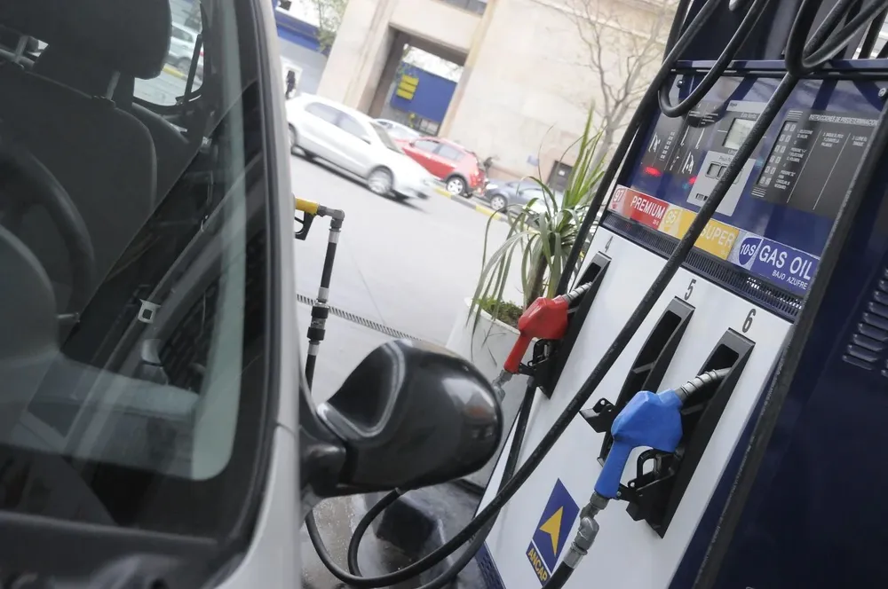 Gobierno aumentó las tarifas y recibió críticas de varios lados