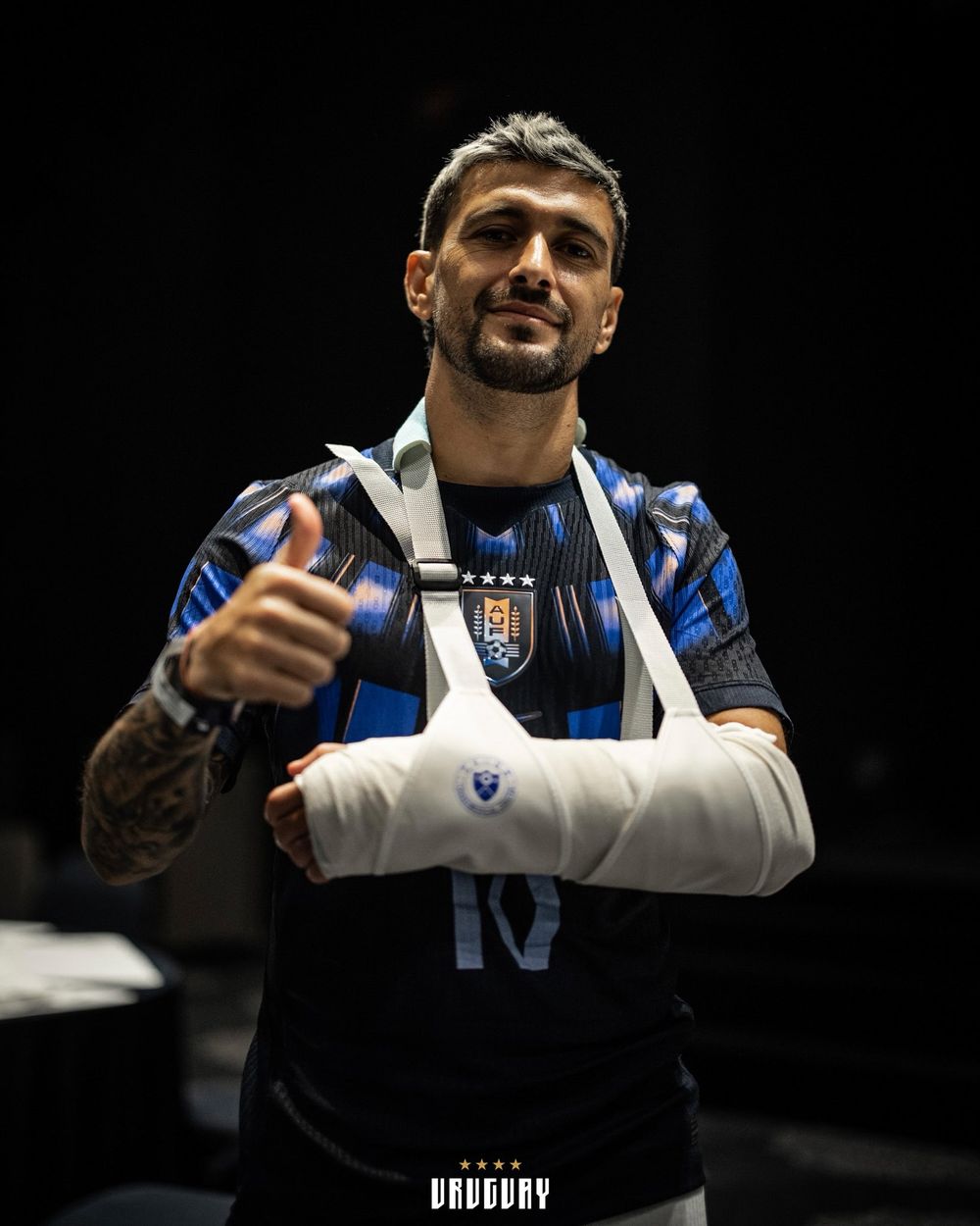 Giorgian De Arrascaeta y el vendaje en su brazo
