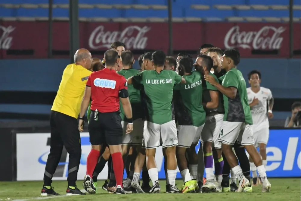 Incidentes en La Luz - Peñarol