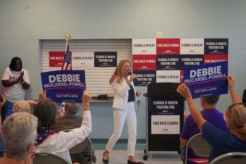 La latina Mucarsel-Powell cree que es posible desbancar al republicano Scott en Florida.