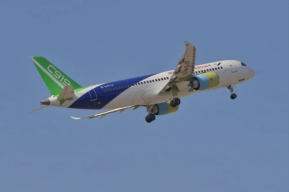 Foto de archivo de avión fabricado por la compañía china Comac