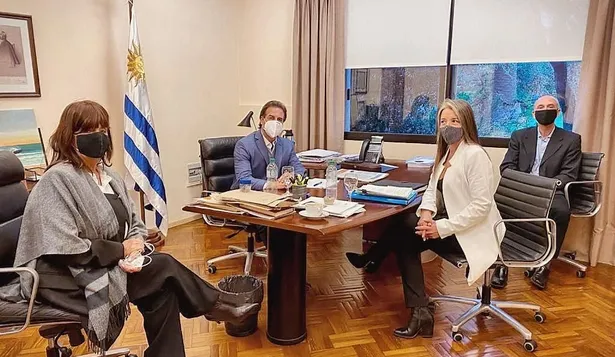 El presidente Lacalle Pou en reunión con la delegación de la Unión de Exportadores.