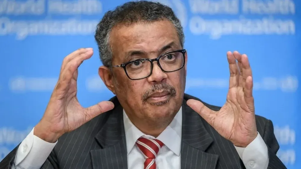 El director general de la OMS, Tedros Adhanom Ghebreyesus, fue criticado por tardar la OMS en confirmar la transmisión humano a humano del coronavirus.