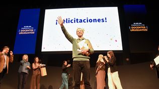 Transformar la fotografía en una herramienta educativa: el profesor de Historia de Puntas de Manga que ganó el premio al docente uruguayo 2026