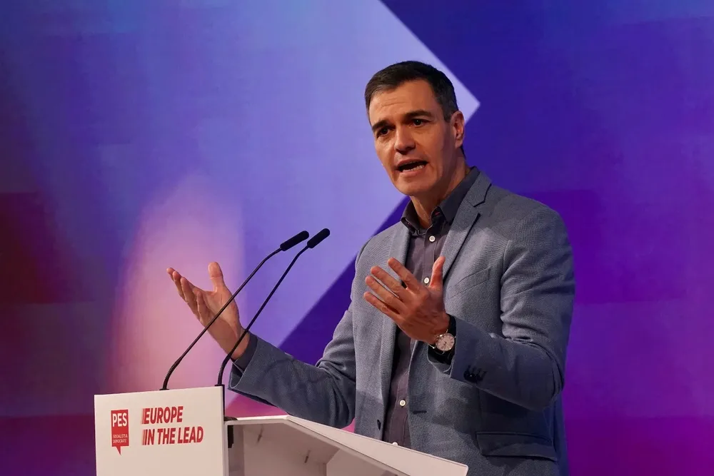 El presidente del gobierno, en funciones, de España y secretario general del PSOE, Pedro Sánchez, durante el Congreso del Partido Socialista Europeo en el Palacio de Congresos.