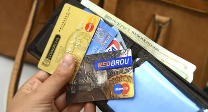 Uno de cada tres pesos salidos de cuentas fue por pago electrónico