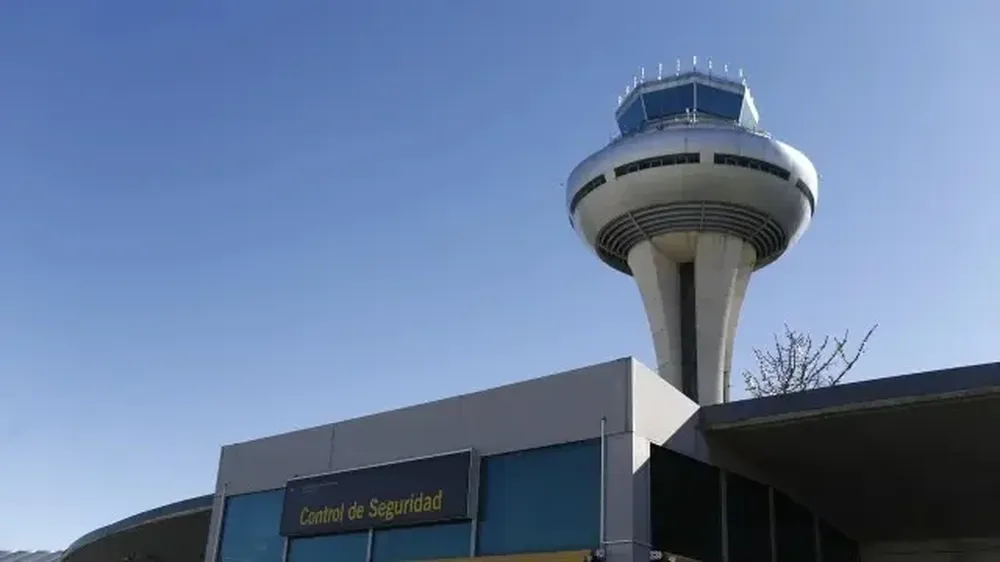 Torre de control en el Aeropuerto de Barajas