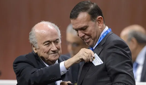 Joseph Blatter y Juan Ángel Napout en el congreso de Zúrich