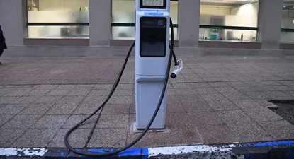 UTE tiene previsto instalar 300 puntos de recarga en todo el país.