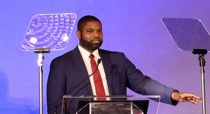 Respaldado por Trump para ser gobernador de Florida, Byron Donalds fue una de las figuras del CPAC latino.