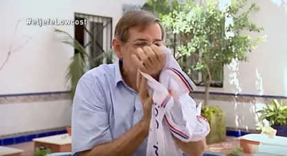 José Enrique al recibir su premio