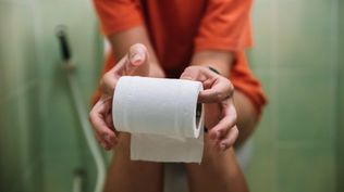 4 consejos de una gastroenteróloga para que tengas una microbiota saludable y puedas ir al baño con tranquilidad