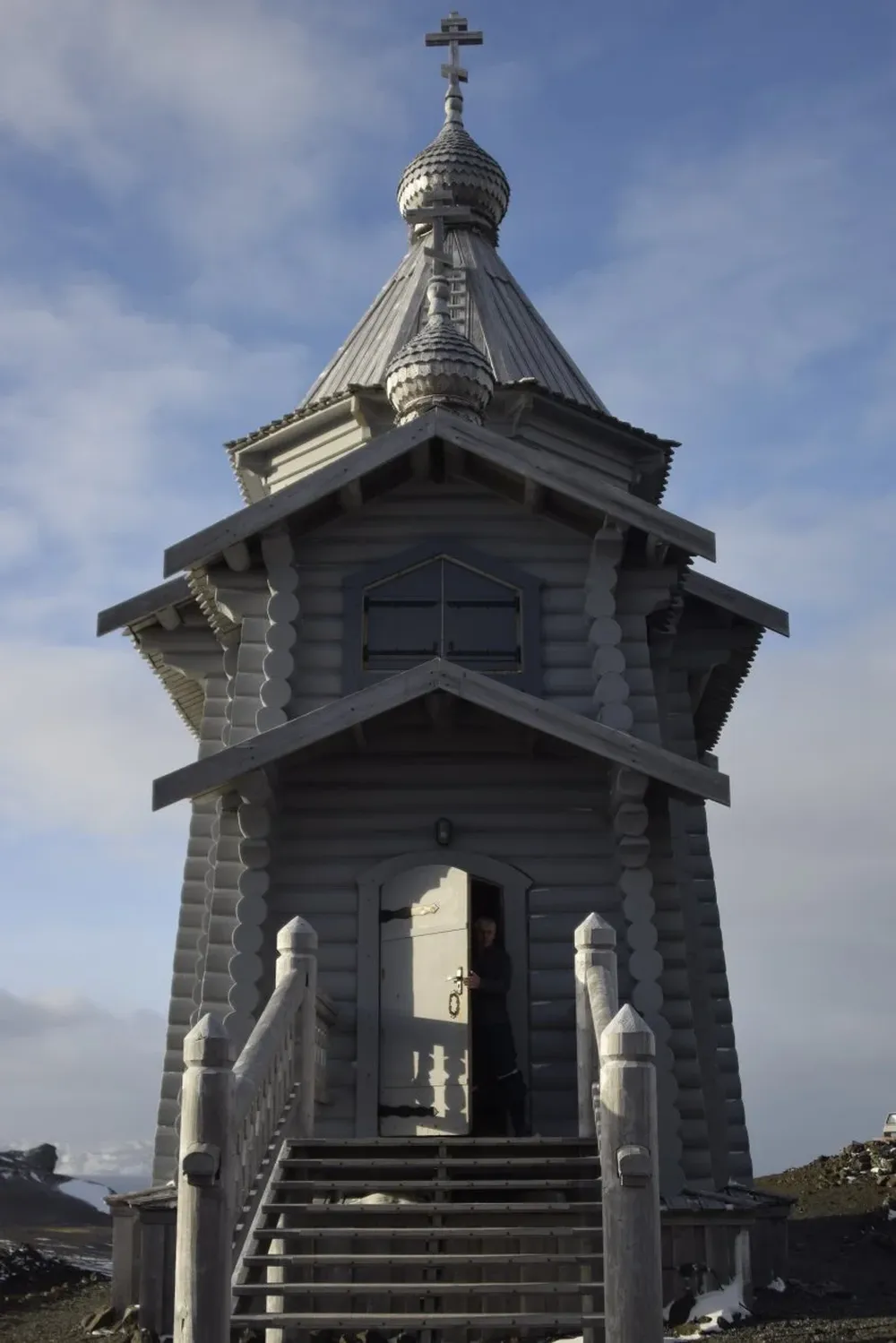 Todos los domingos, la comunidad rusa, cercana a la base Artigas, celebra una misa de la iglesia ortodoxa.
