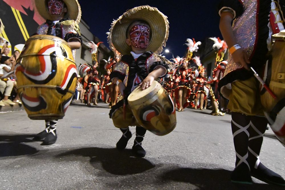 Intendencia de Montevideo: anunció medidas para el tránsito por el Desfile de Llamadas.
