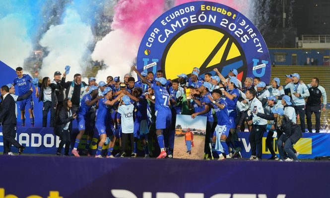 Universidad Católica de Ecuador celebra el primer título de su historia