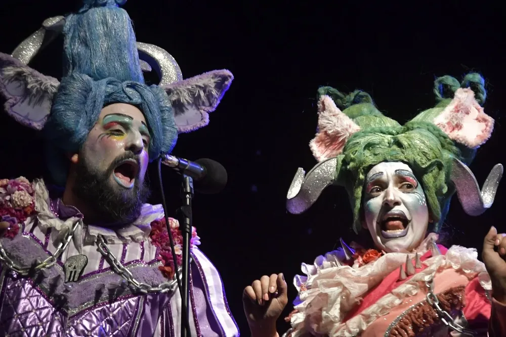 Murga Metele que son Pasteles.