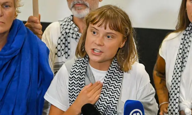 La activista Greta Thunberg, deportada por Israel a Grecia.
