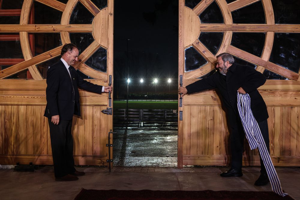 Ferber y Bergara en un acto inaugural distinto para las obras de remodelación de los históricos galpones, que son Monumento Histórico en Uruguay, estrenados hace ya 113 años para la octava exposición ganadera de la ARU.
