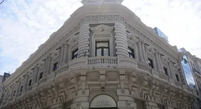 Casa matriz del banco BBVA, ubicado en 25 de Mayo y Zabala