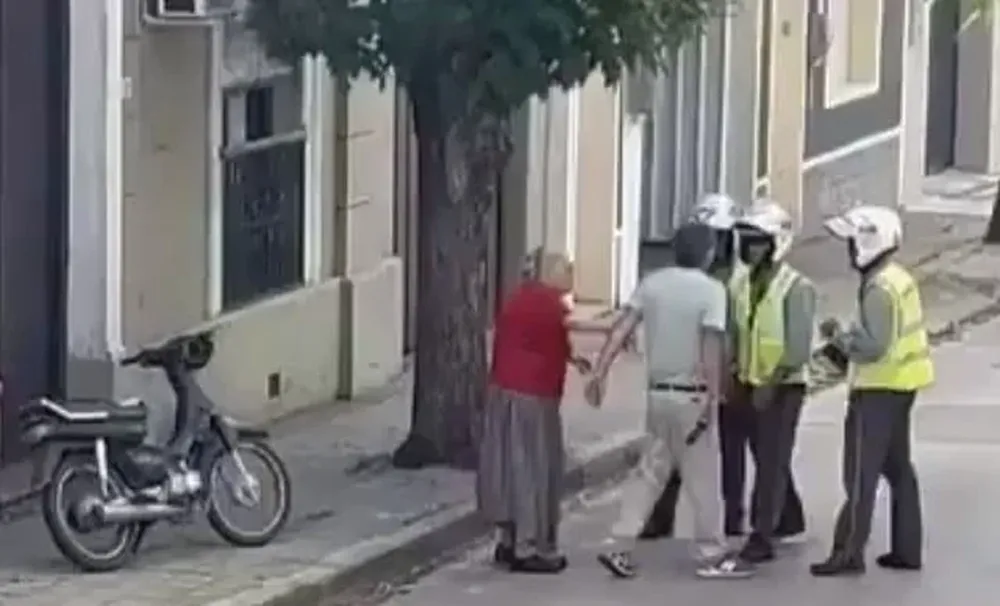 Agresión a tres inspectores de tránsito